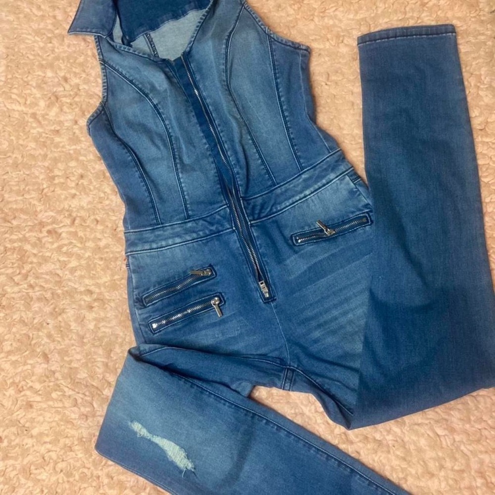 Sleeveless Jean jumpsuit